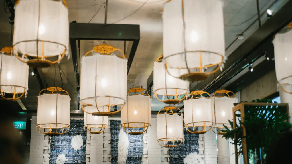 Suspension couloir : le choix tendance pour un éclairage moderne