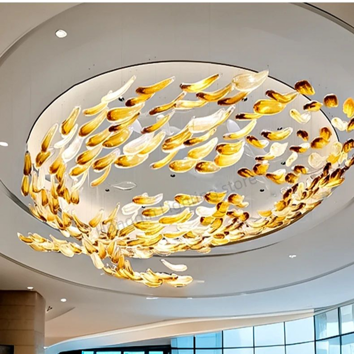 Suspension Cascade Cristal Doré Feuilles Sculpturales Moderne Chic