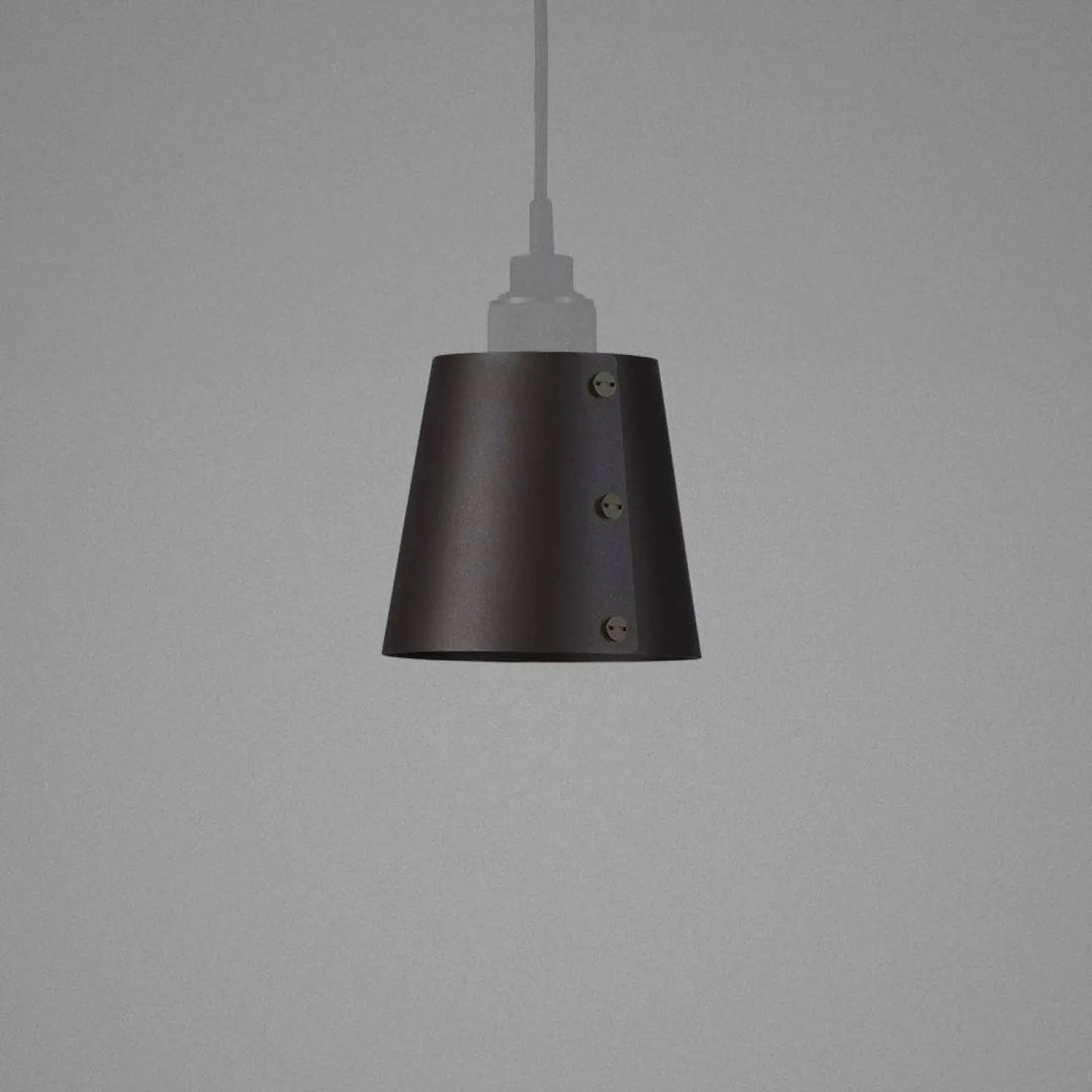 Abat-jour Hooked petit modèle en métal coloris graphite
