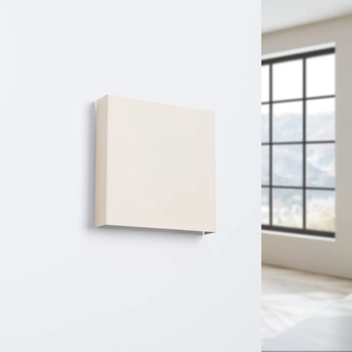 Applique murale beige éteinte, vue rapprochée