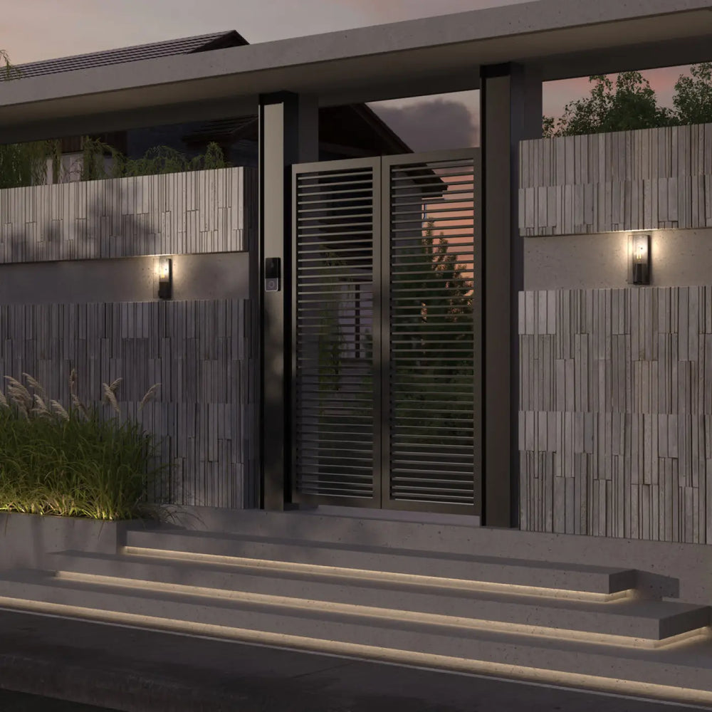 Applique extérieure noire en aluminium graphite style loft avec lames horizontales design minimaliste conf carrée