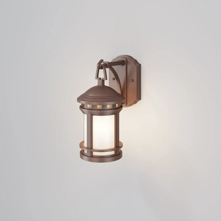 Applique extérieure salamanca en bronze avec panneaux en verre dépoli pour éclairage long d’une terrasse