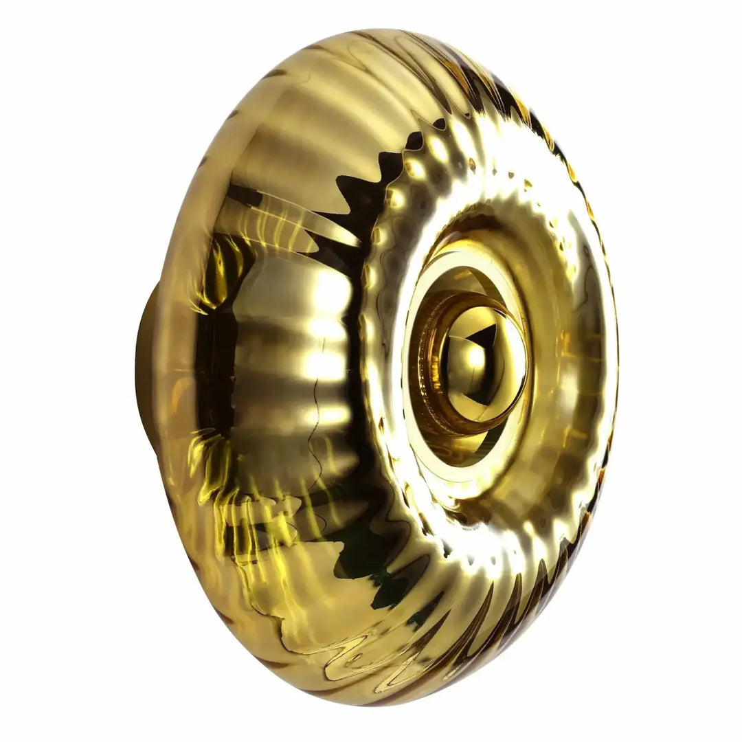 Applique murale grace avec bouton de sonnette doré brillant en verre soufflé à surface texturée et anneaux concentriques