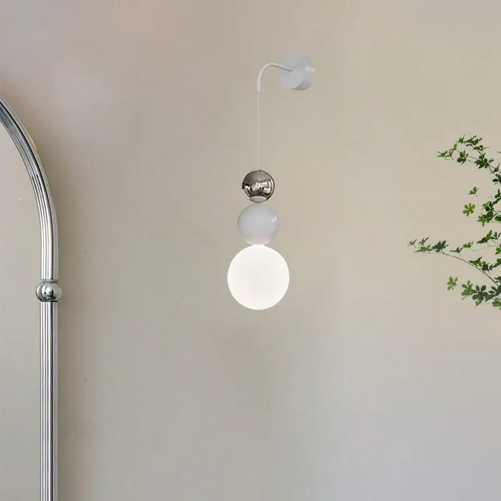 Applique Murale Acrylique À 3 Boules Violet Gris Blanc Marron