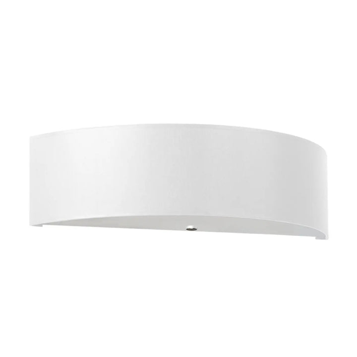 Applique murale skala blanc en acier minimaliste avec design courbé combiné l’acier industriel pour intérieur élégant