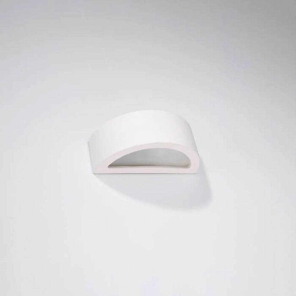Applique atena en céramique blanche avec un design moderne à arche lisse pour une combinaison unique