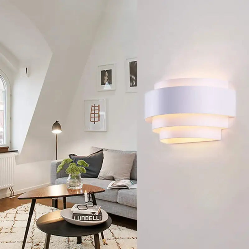 Applique murale blanche en plusieurs couches idéal pour un salon

