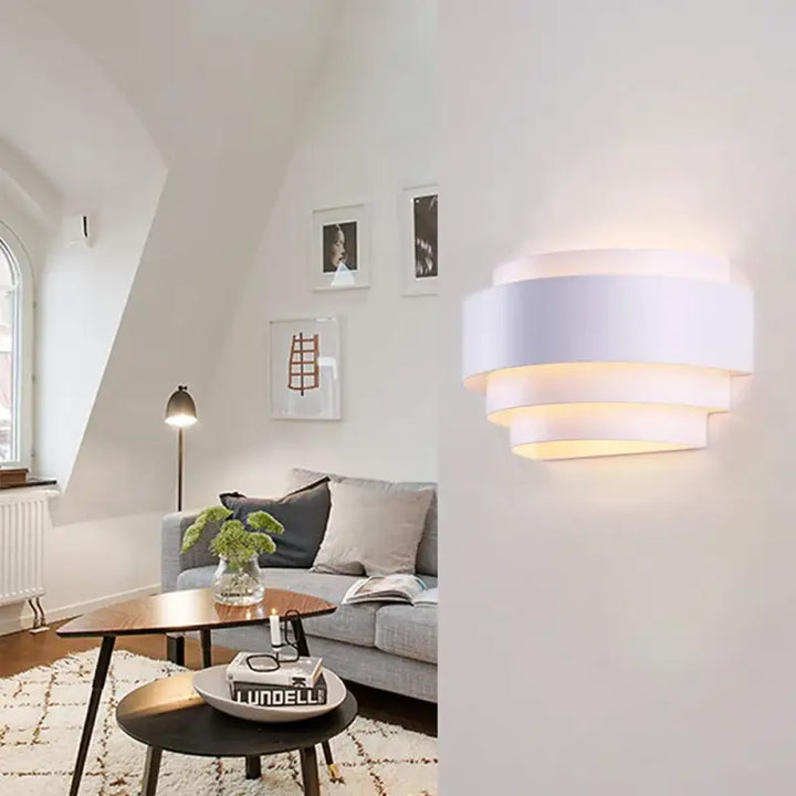 Applique murale blanche en plusieurs couches idéal pour un salon

