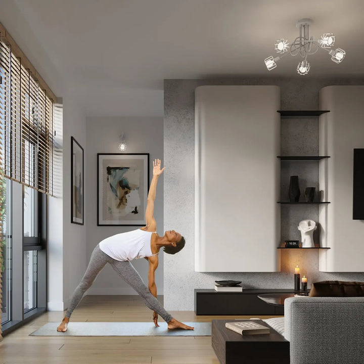 Applique murale beluci 1 blanc de la collection style loft avec femme en tenue de yoga sur tapis bleu clair
