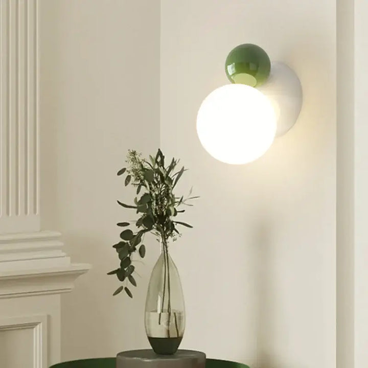 Applique Murale À Boule Blanche Avec Petite Boule