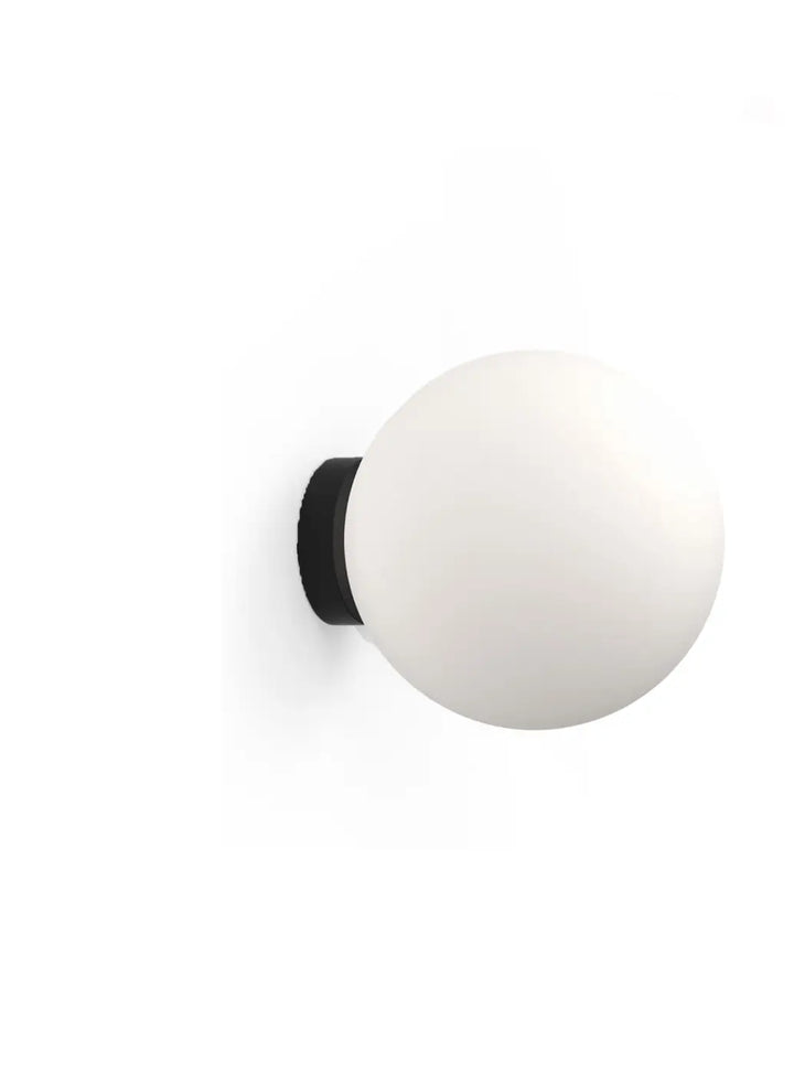 Applique Bola Sphere à rosace noire, globe en verre opale de 30,5 cm