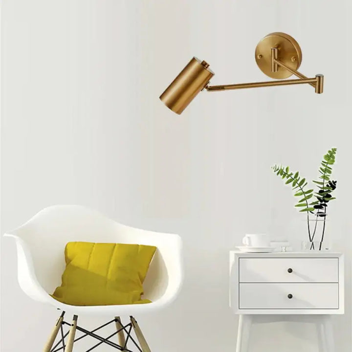 Applique Murale Bras Articulé Dorée au Design Géométrique