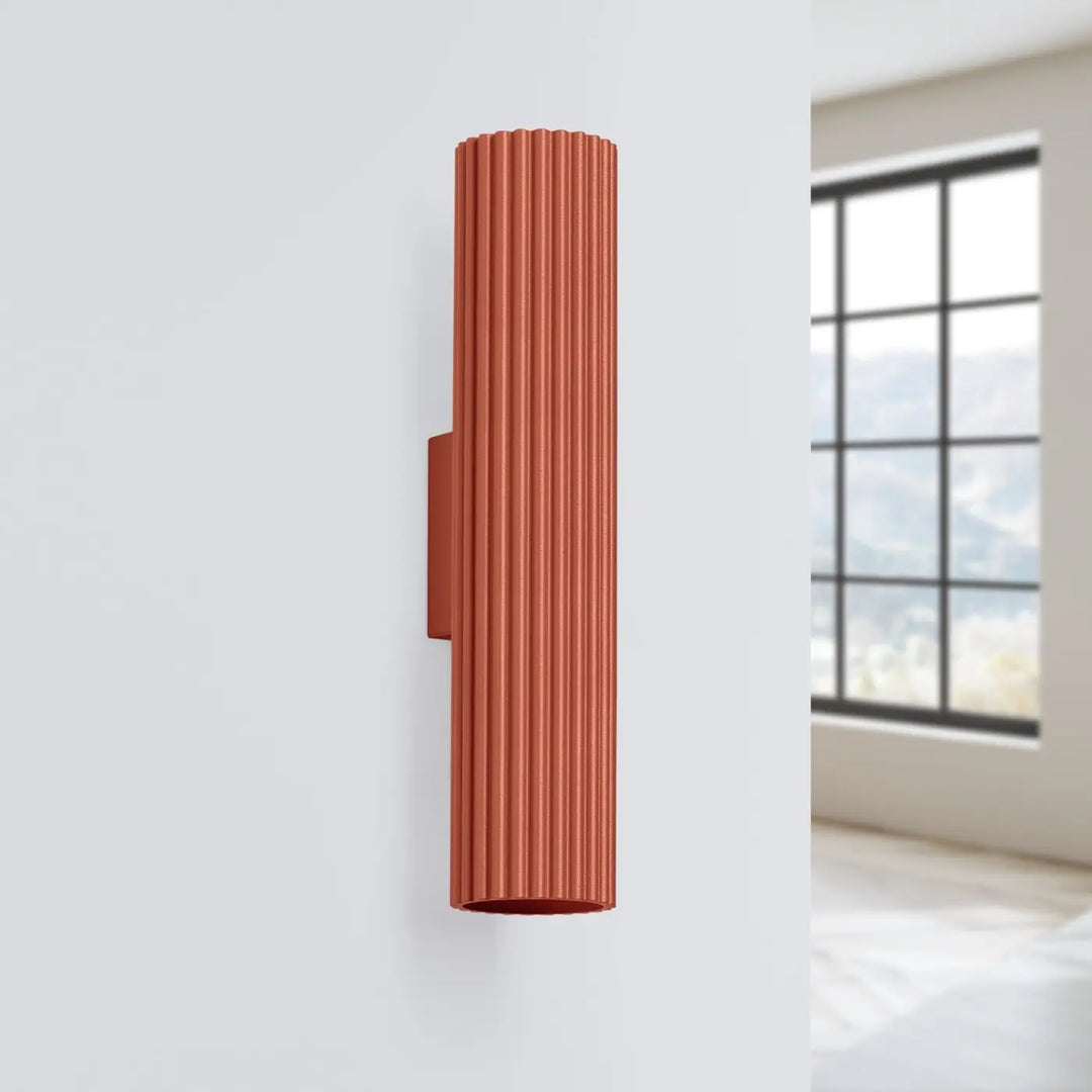 Applique Murale ocre rouge éteinte, vue rapprochée