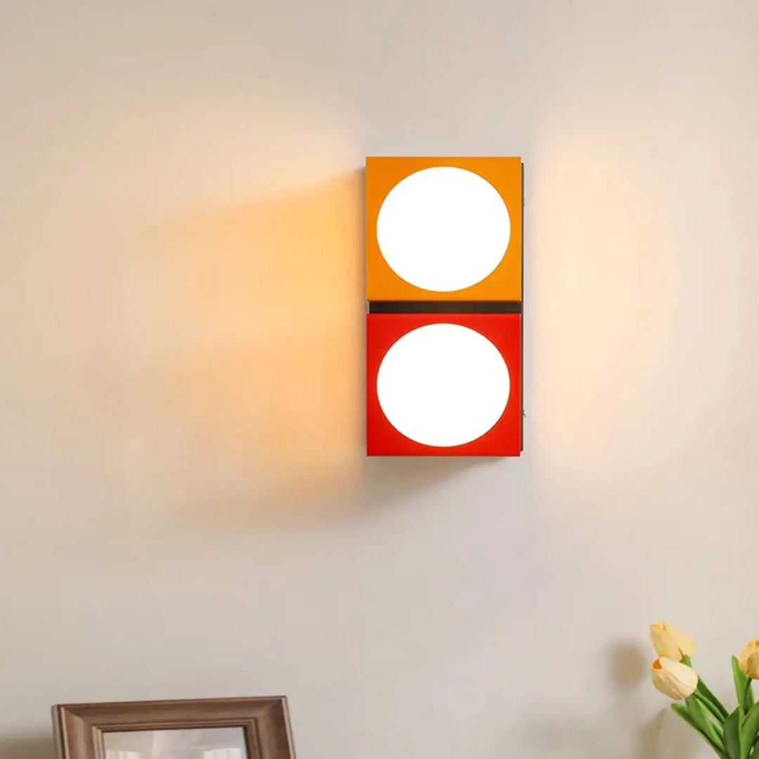 Applique murale colorée design contemporaine en rouge et jaune