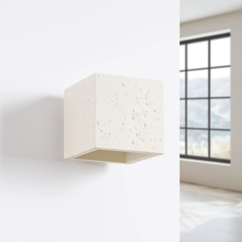 Applique murale Quad beige en forme de cube, éteinte