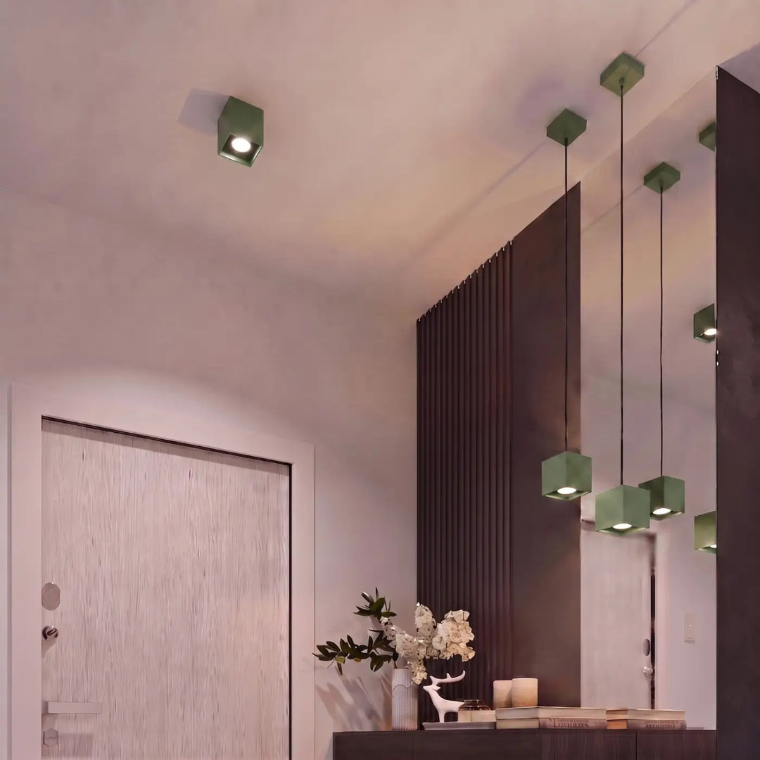 Applique Murale vert olive dans un intérieur contemporain