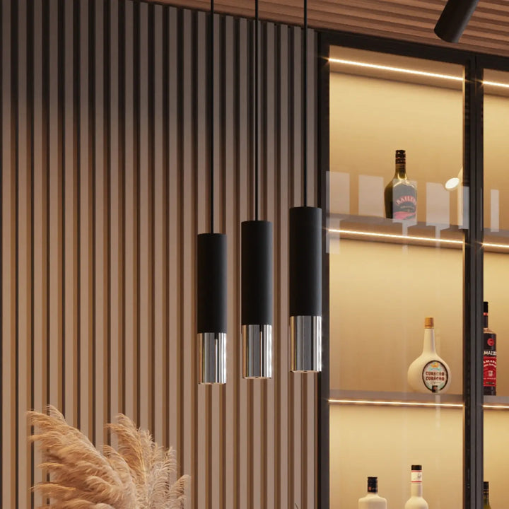 Trois suspensions cylindriques modernes noires avec accents chrome pour applique murale loopez noir chrome