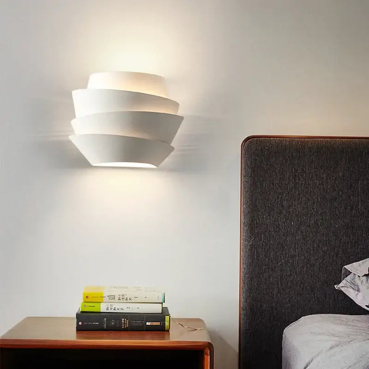 Applique murale design blanche géométrique moderne LED

