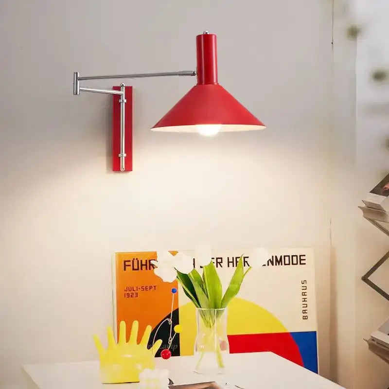 Applique murale design industrielle à bras pivotant style atelier