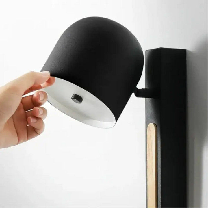 Applique murale design noir mat avec abat jour cylindrique