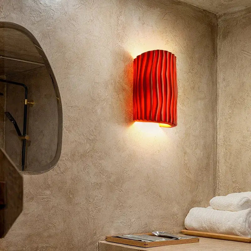 Applique murale design plissée moderne avec lumière douce décorative
