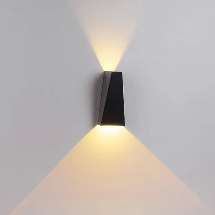 Applique murale design triangle design intemporel