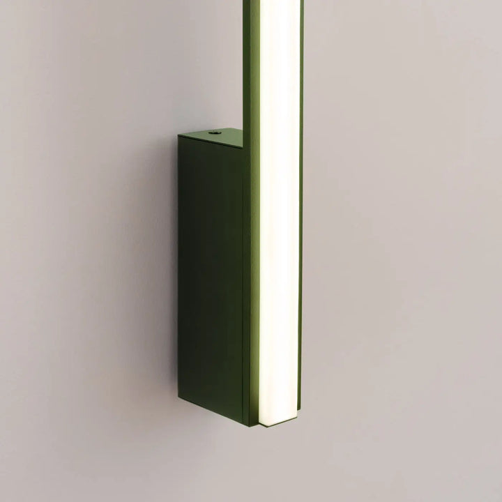 Applique murale lagom 120 vert olive avec design minimaliste et excellente finition collection lagom allie