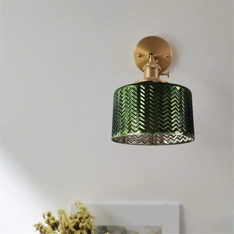 Applique Murale Doré À L’Abat-Jour En Verre Vert Élégante