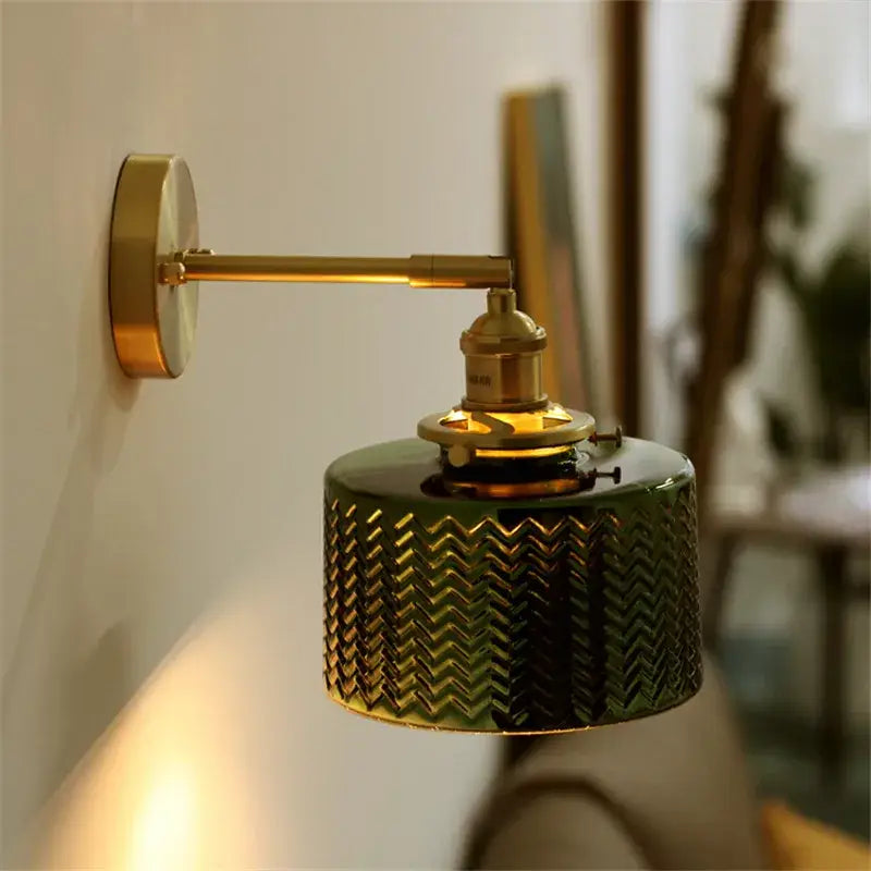 Applique Murale Doré À L’Abat-Jour En Verre Vert Élégante