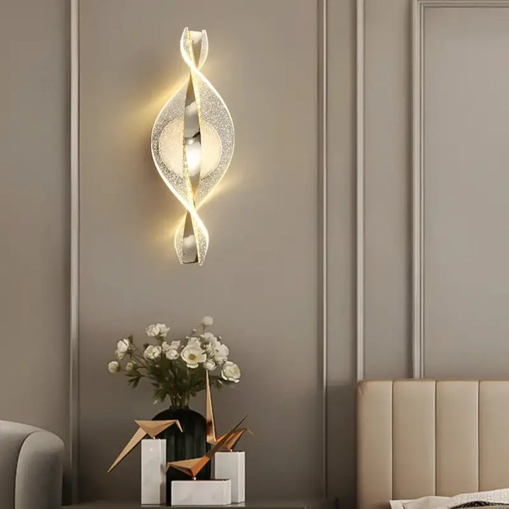 Applique Murale Dorée Originale Goutte Twistée