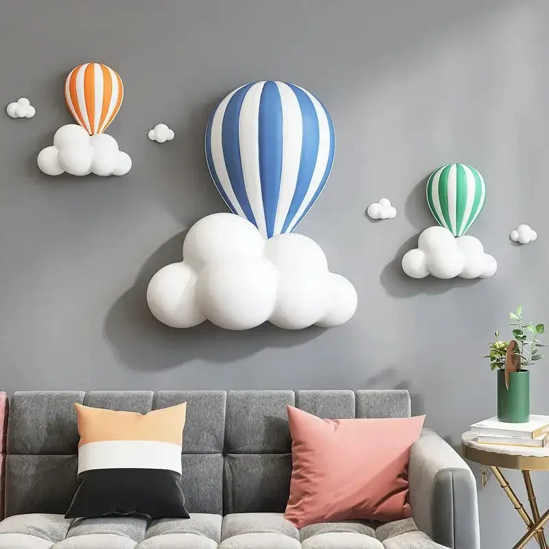 Applique murale enfant montgolfière colorée avec nuages décoratifs