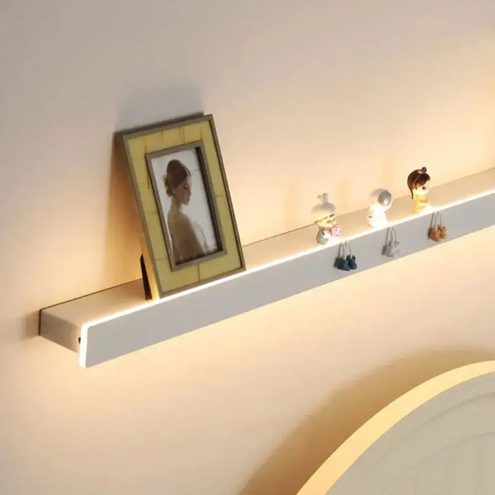 Applique Murale En Étagère Éclairé Par Des LEDs Élégante