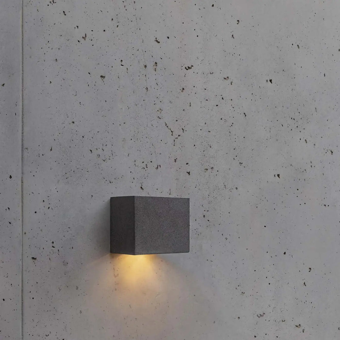 Applique Grot de Faro Barcelona dans un extérieur