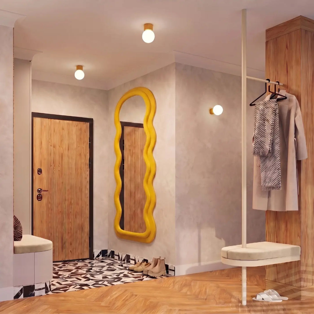 Applique murale jaune dans un intérieur contemporain