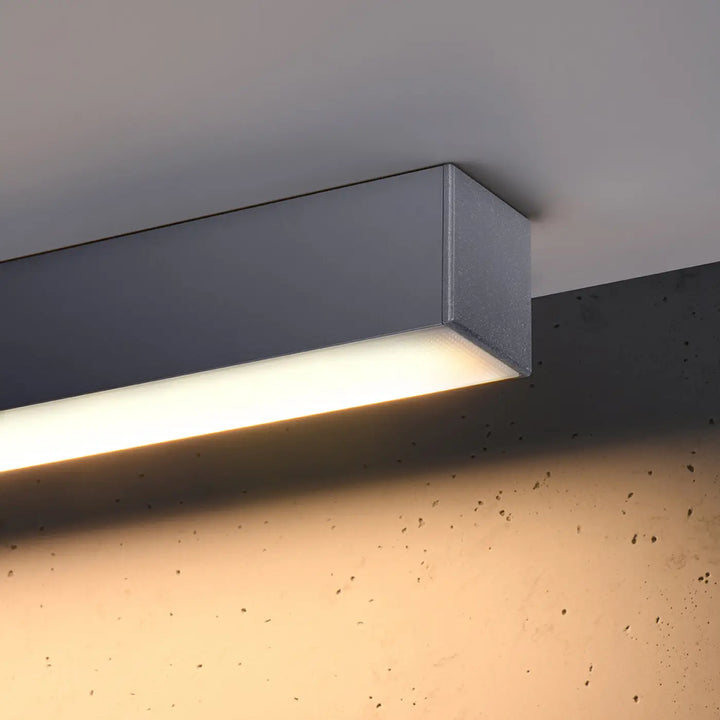 Luminaire plafonnier pinne 90 gris avec module led et paramètres d’éclairage pour un design moderne et épuré