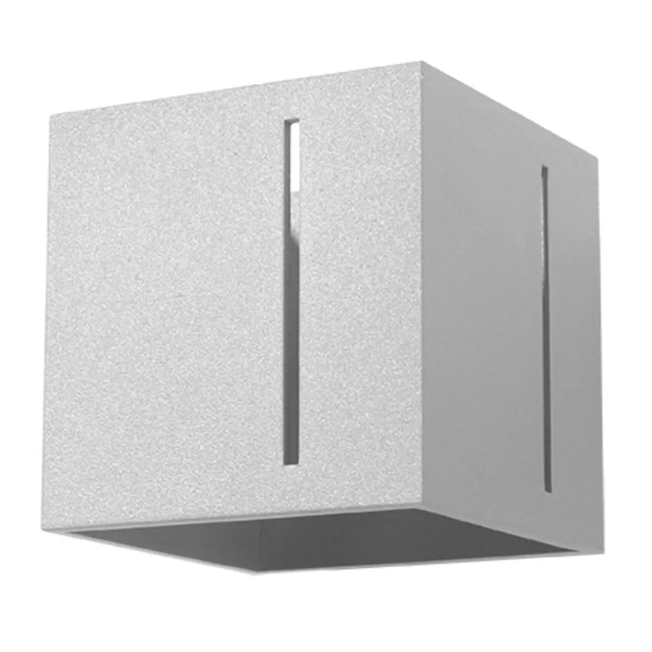 Applique murale pixar gris en cube texturé argent avec perforation linéaire verticale pour applique murale moderne