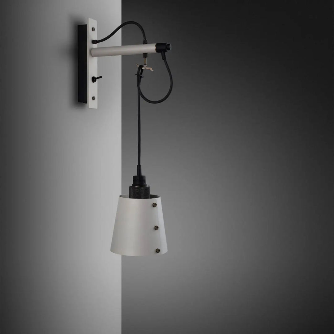 Applique murale Hooked petit modèle Pierre en bronze fumé #couleur_gris
