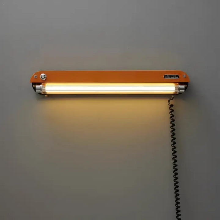 Applique murale industrielle en métal avec tube lumineux chic