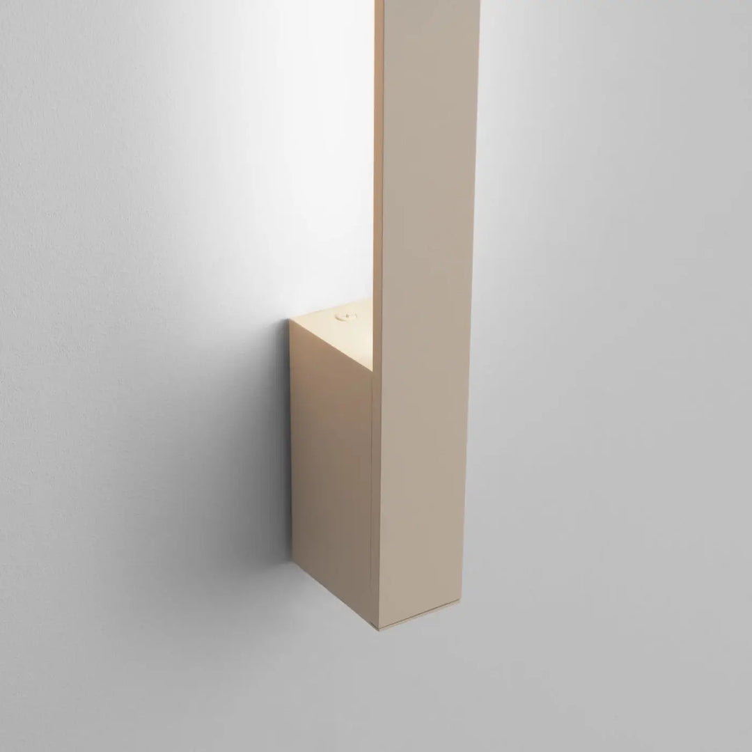 Applique murale sappo 150 led beige avec design minimaliste disponible en six variantes dont vert olive