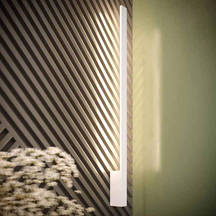 Applique murale lahti s 4000k blanc avec module led intégré et boîtier étroit pour un éclairage moderne et épuré