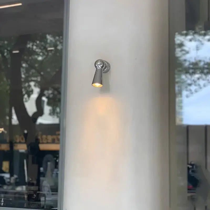 Applique led chromée avec base aluminium argent élégante