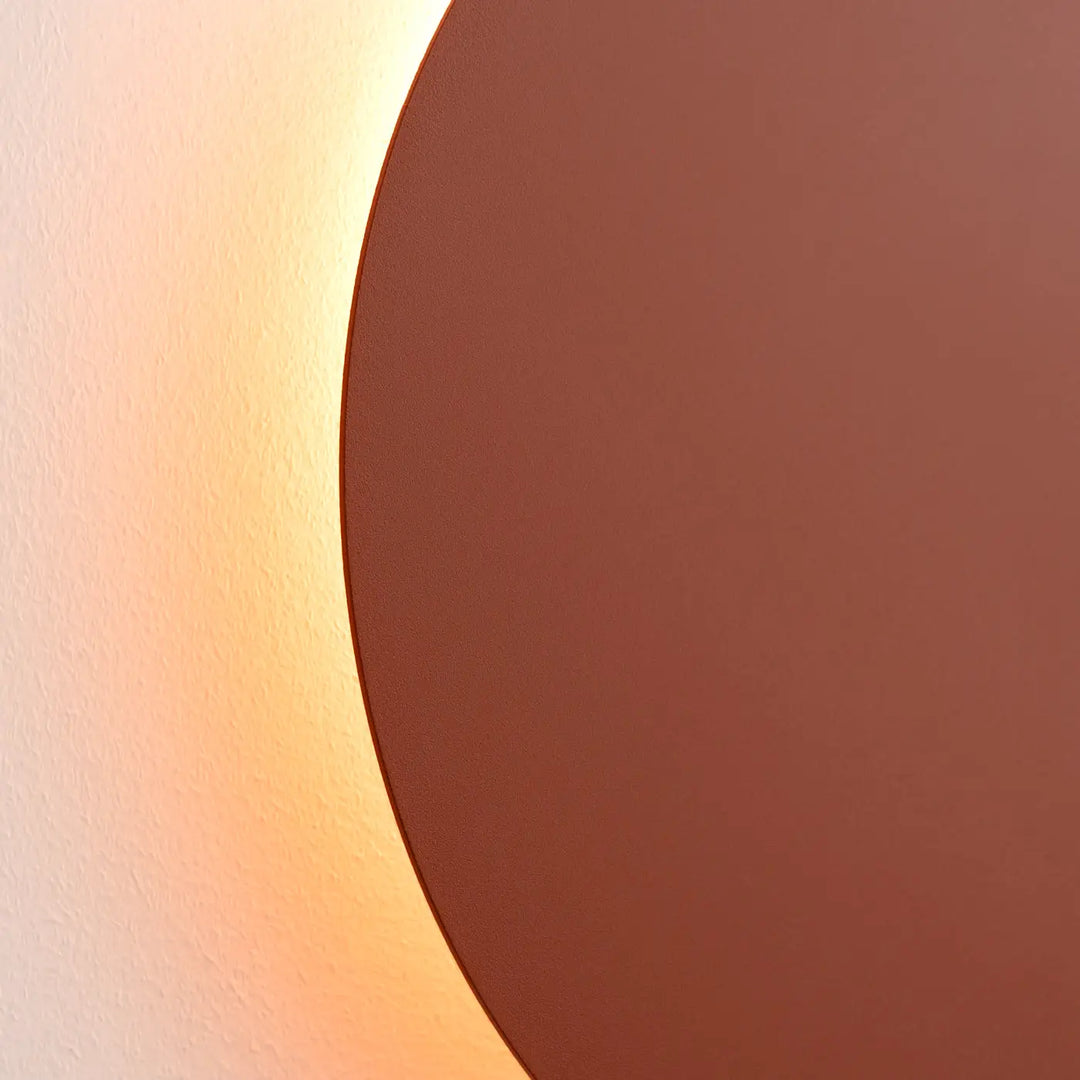 Applique murale BORGEN ocre rouge allumée, détail du bord