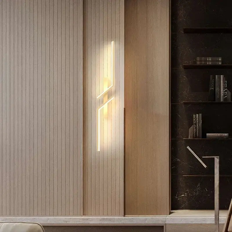 Applique Murale LED Dorée Au Design Courbé Moderne