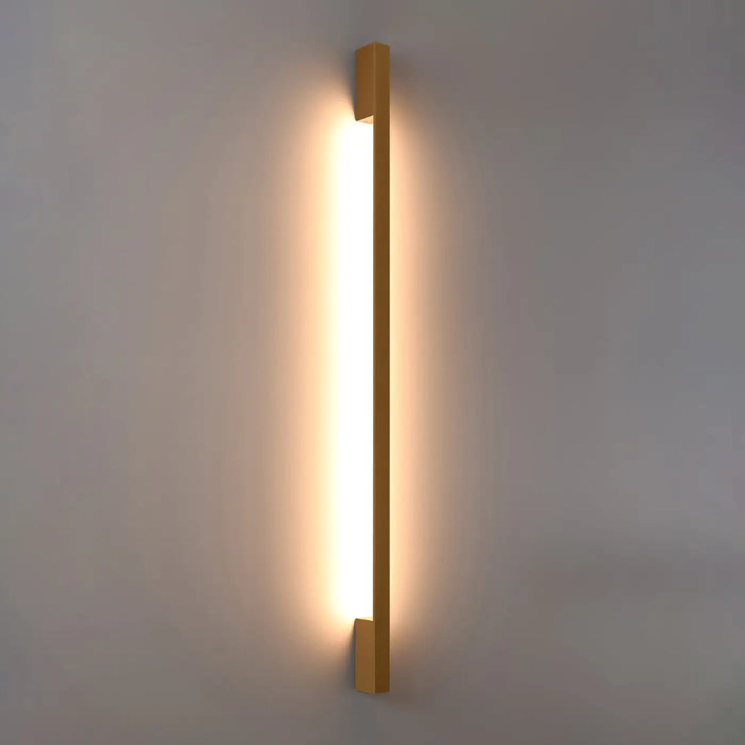 Applique murale sappo l 3000k doré avec boîtier étroit et module led pour éclairage ambiant chaleureux