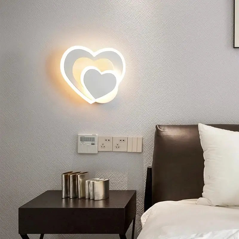 Applique murale LED en forme de deux coeurs

