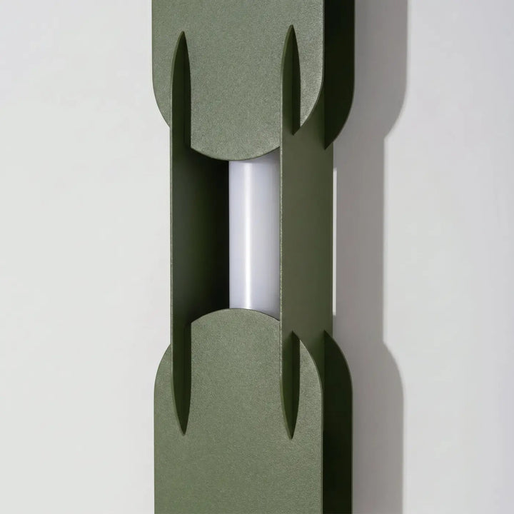 Applique murale CHAIN vert olive éteinte, détail des maillons