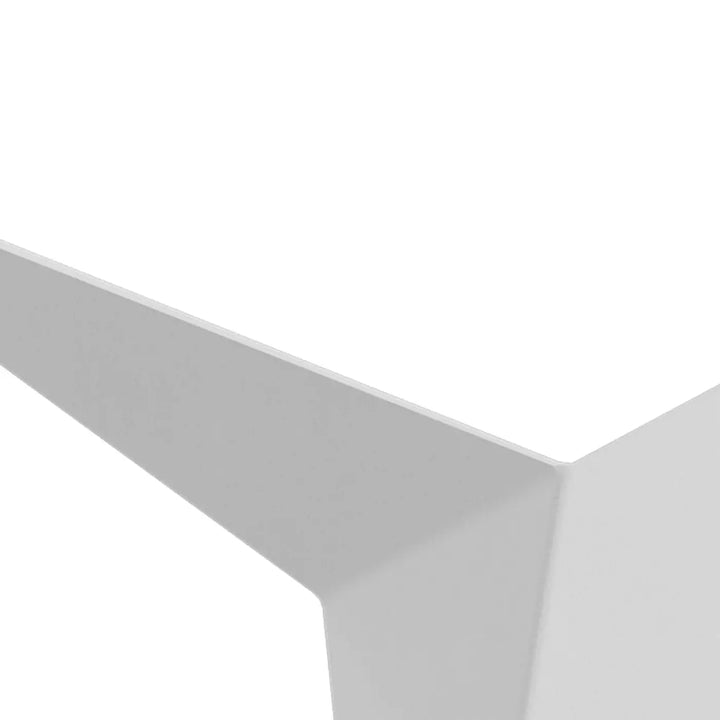 Minimalist applique murale led trame origami blanche avec bords angulaires propres et surface lisse