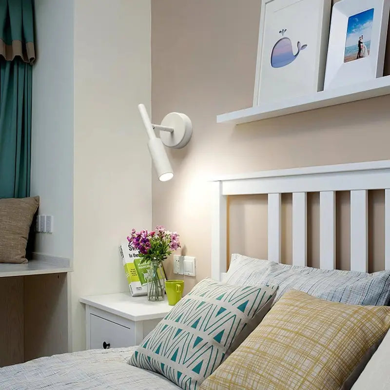 Applique Murale Noire Design En Tube Aluminium