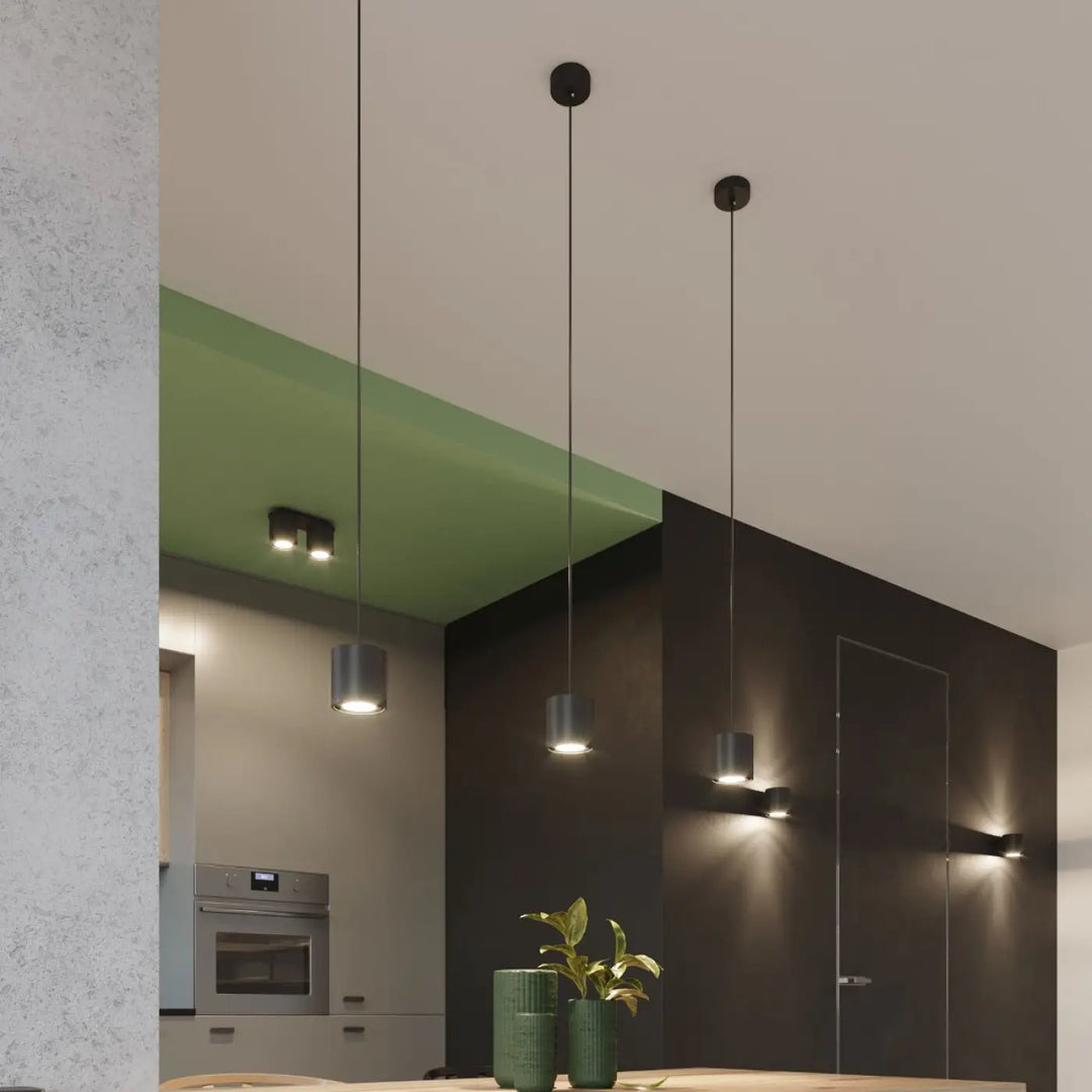 Kinkiet orbis trois suspensions cylindriques noires en métal mat avec cordons noirs élégants pour éclairage intérieur