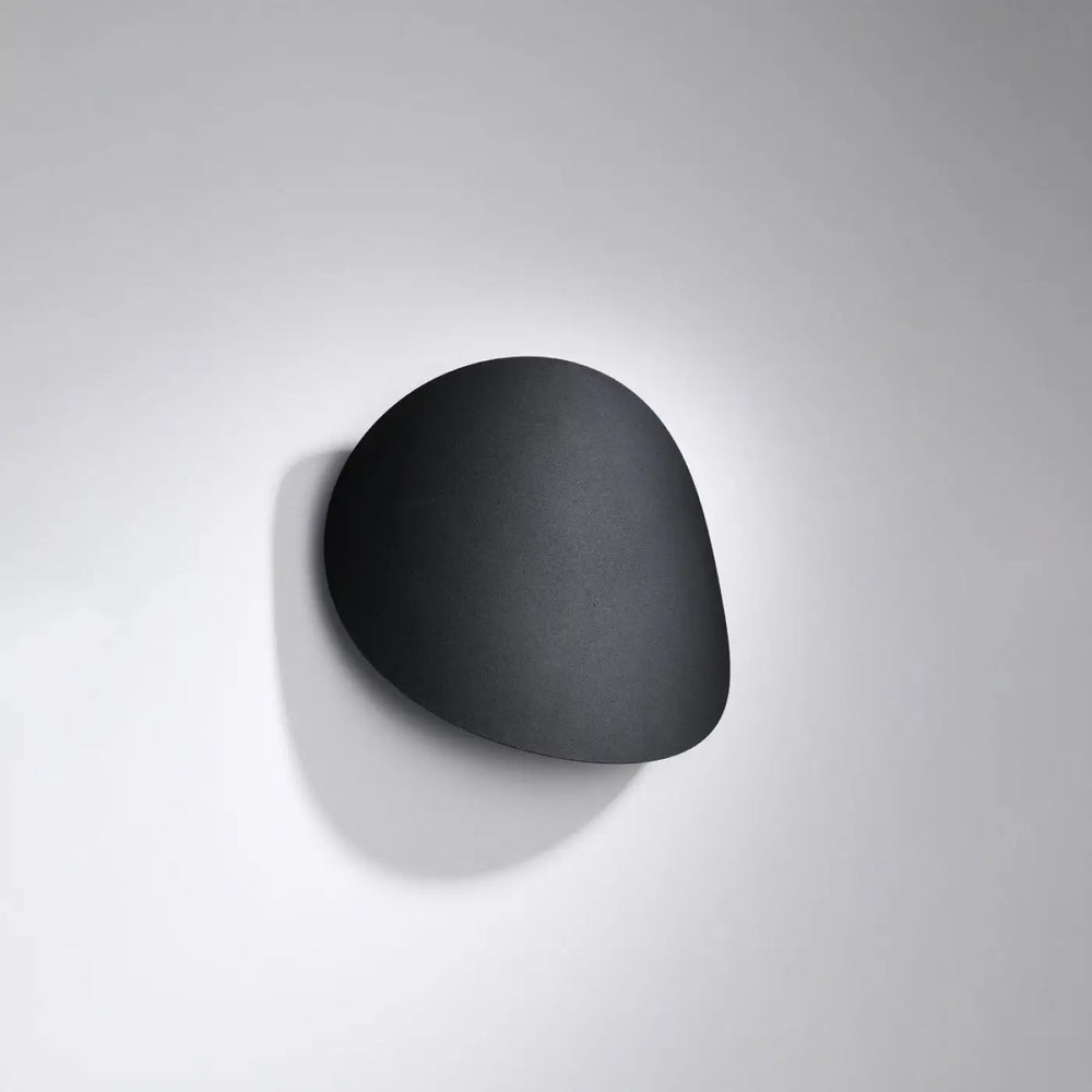 Applique murale senses noir finition mate avec design original fera en forme goutte d’eau luminaire intemporel